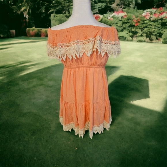 NWOT Venus Peach And Cream Lace Strapless Mini Dress Size XS - Picture 4 of 7